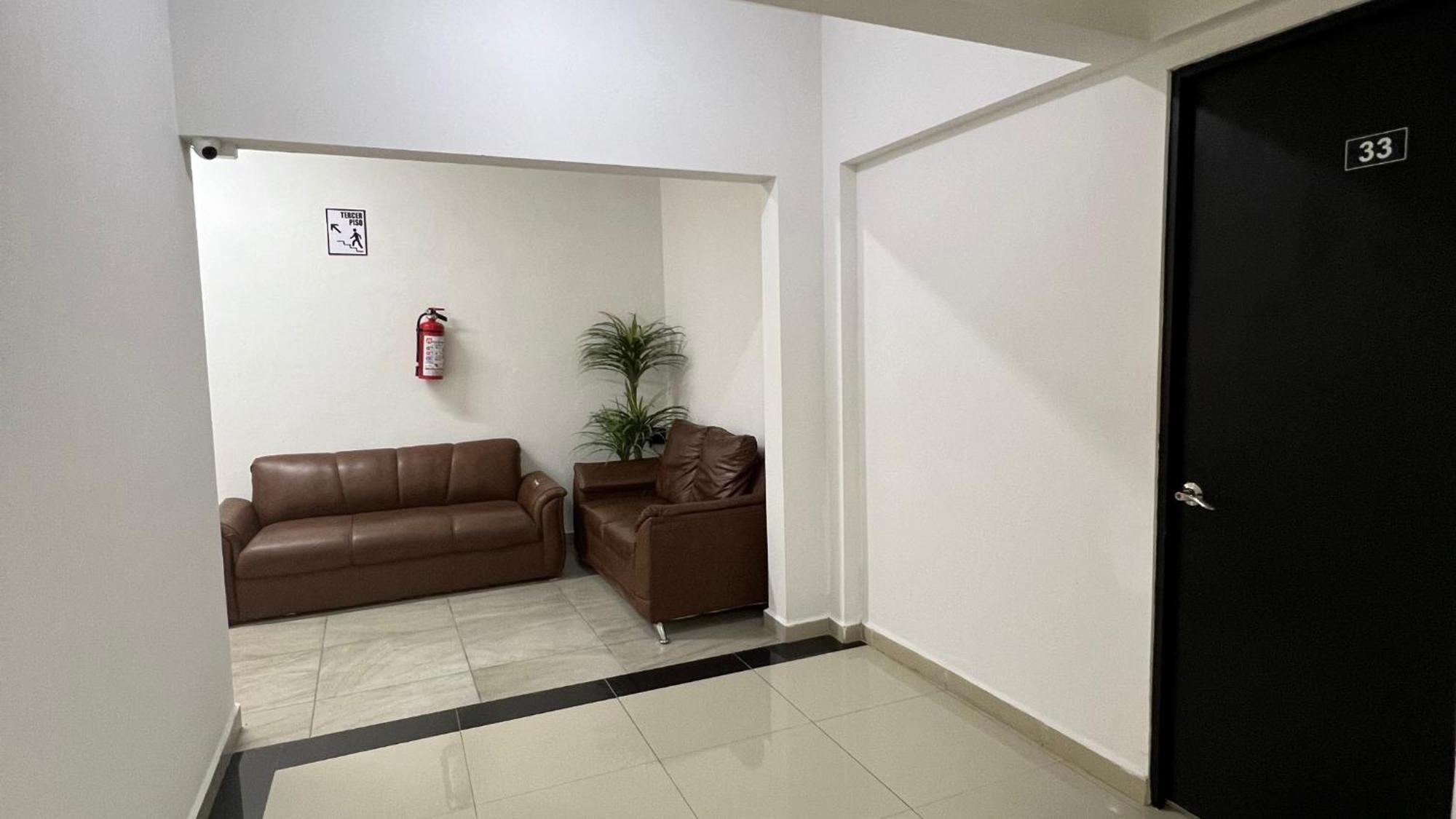 Hotel Plazuela Cadereyta Jiménez エクステリア 写真